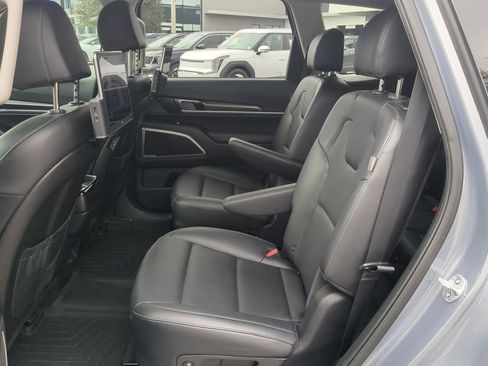 Certified 2023 Kia Telluride S image 11