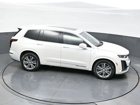 Used 2020 Cadillac XT6 Premium Luxury image 35