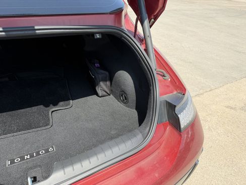 Used 2024 Hyundai Ioniq 6 SE RWD image 5