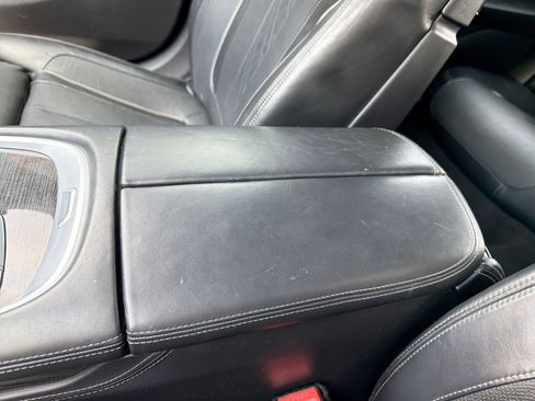 Used 2018 BMW 750i w/ Executive Package RWD image 24