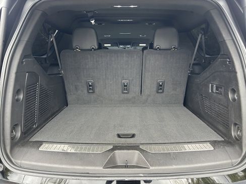 Used 2022 GMC Yukon XL Denali image 48