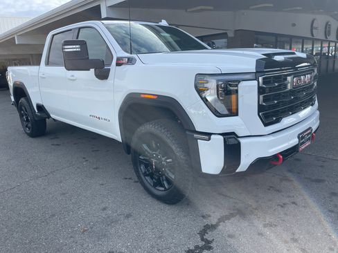 New 2026 GMC Sierra 2500 AT4 w/ Technology Package image 3