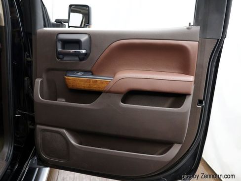 Used 2016 Chevrolet Silverado 1500 High Country w/ High Country Premium Package AWD/4WD image 31