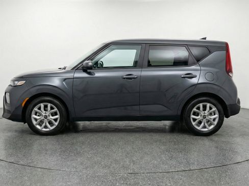 Used 2025 Kia Soul LX w/ LX Technology Package image 5