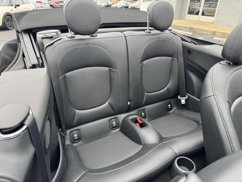 Used 2022 MINI Cooper Convertible image 11