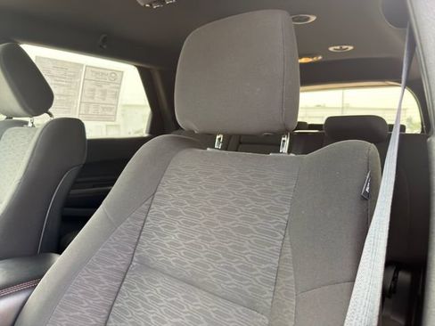 Used 2025 Dodge Durango GT RWD image 23