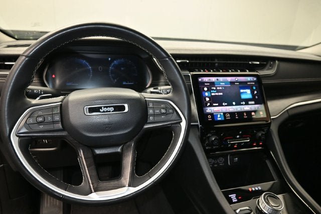 Used 2023 Jeep Grand Cherokee L Limited AWD/4WD image 21