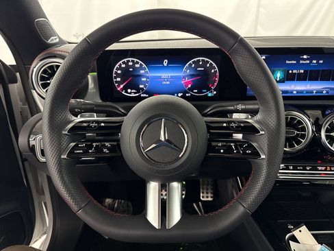 Certified 2024 Mercedes-Benz CLA 250 image 11
