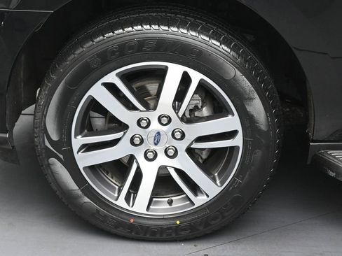 Used 2024 Ford Expedition Limited AWD/4WD image 11