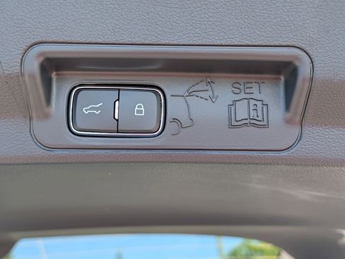 New 2026 Ford Explorer Active w/ Active Comfort Package image 15