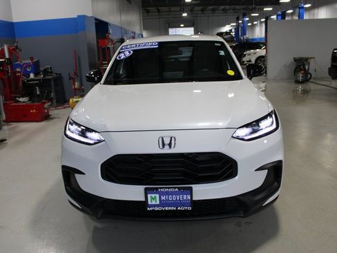 Used 2023 Honda HR-V Sport image 3