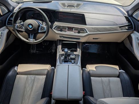 Used 2019 BMW X7 xDrive50i w/ Dynamic Handling Package AWD/4WD image 25