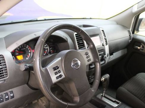 Used 2018 Nissan Frontier SV AWD/4WD image 13
