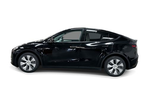 Certified 2023 Tesla Model Y Long Range AWD/4WD image 3