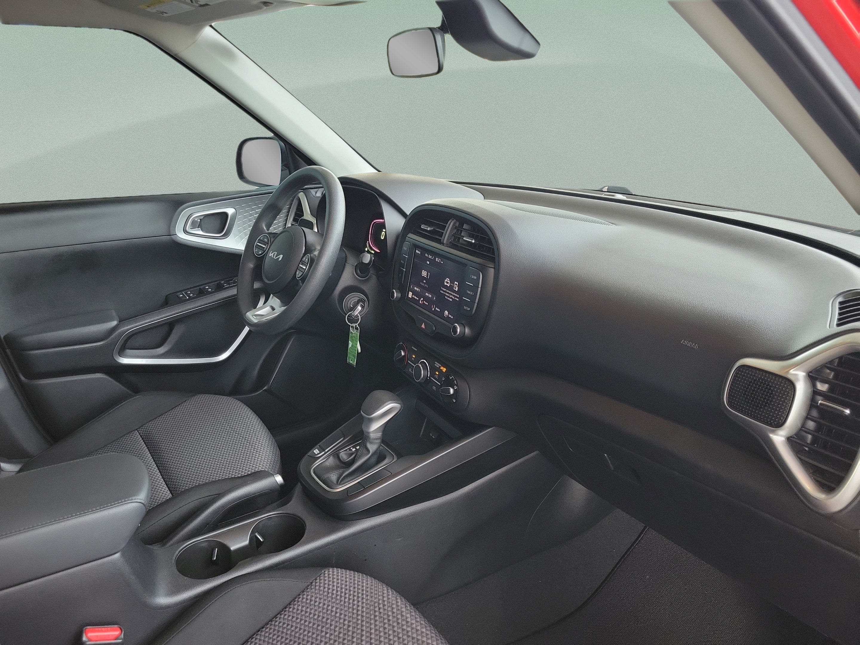 Used 2023 Kia Soul LX w/ Option Group 015 FWD image 29