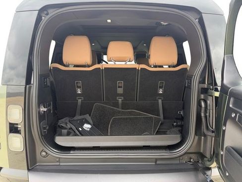 Certified 2026 Land Rover Defender 130 X-Dynamic SE AWD/4WD image 18