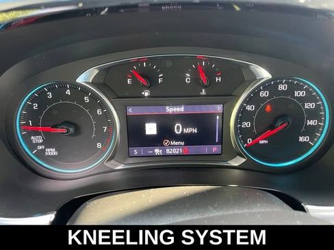 Used 2022 Chevrolet Traverse RS FWD image 17