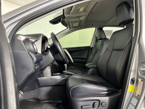 Used 2018 Toyota RAV4 Limited image 4