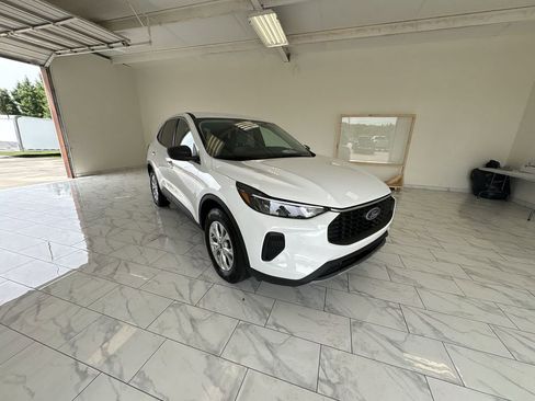 Used 2024 Ford Escape Active AWD/4WD image 2
