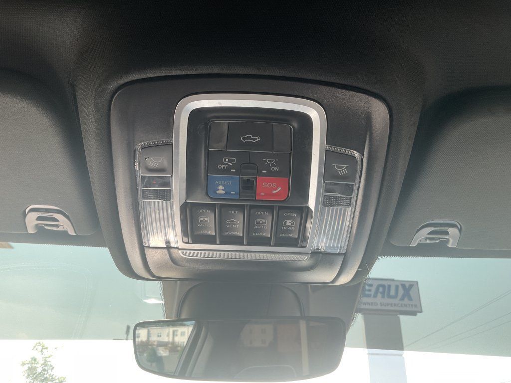 Used 2024 RAM 1500 Limited AWD/4WD image 22