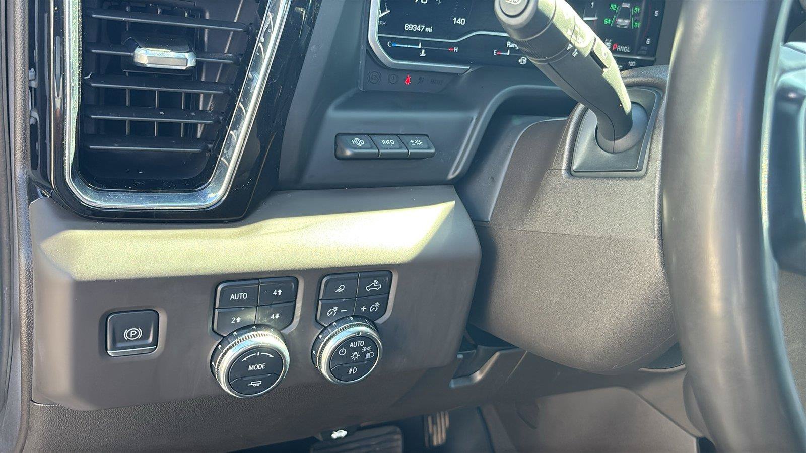 Used 2024 GMC Sierra 2500 Denali w/ Denali Reserve Package AWD/4WD image 29
