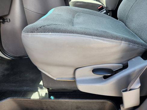 Used 2000 Ford E-350 and Econoline 350 Club Wagon image 14