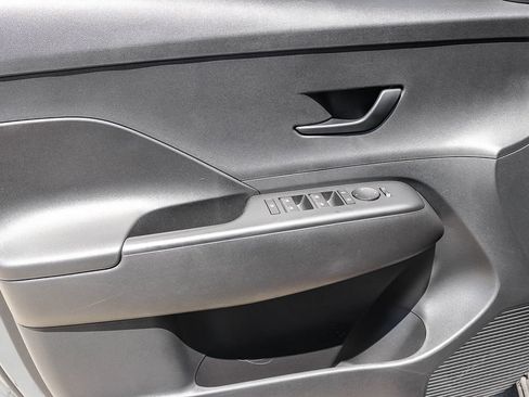 Used 2026 Hyundai Kona SE FWD image 22