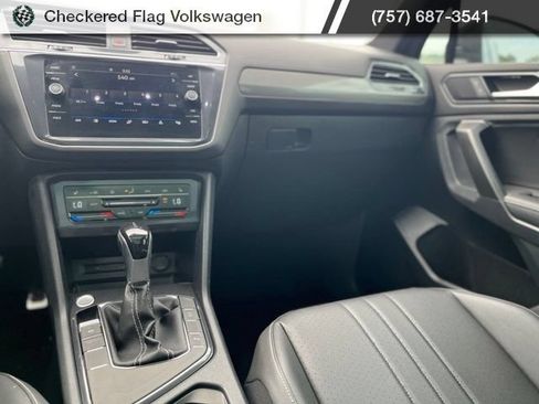 Used 2023 Volkswagen Tiguan SE R-Line FWD image 31