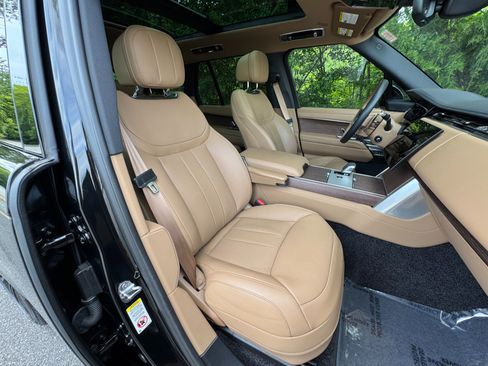 Used 2025 Land Rover Range Rover SE AWD/4WD image 60