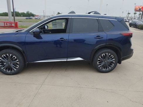 New 2026 Nissan Rogue Platinum AWD/4WD image 4