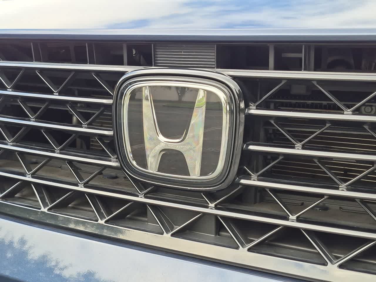 Used 2024 Honda Accord EX image 11