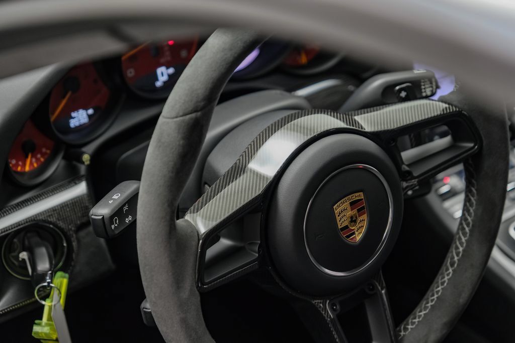 Used 2018 Porsche 911 GT2 RS RWD image 16