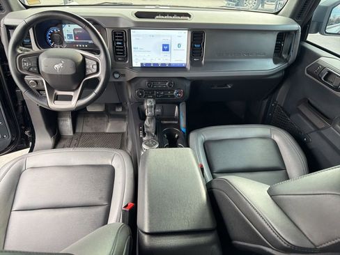 Used 2024 Ford Bronco Black Diamond image 15