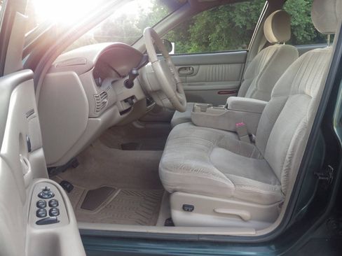 Used 2002 Buick Century Custom w/ Special Edition Pkg FWD image 8