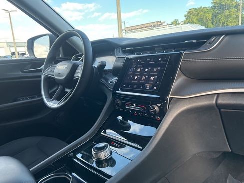 Certified 2023 Jeep Grand Cherokee L Laredo image 26