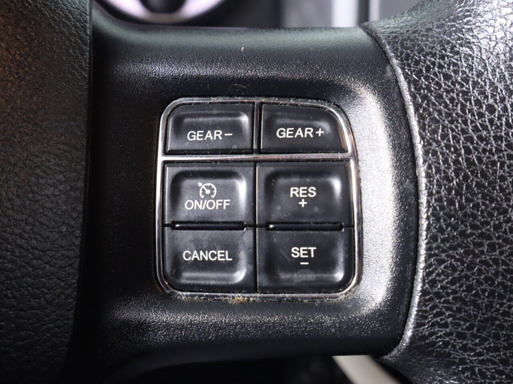 Used 2017 RAM 1500 Express AWD/4WD image 13