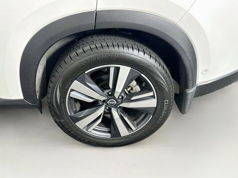 Used 2024 Nissan Rogue SL w/ SL Premium Package AWD/4WD image 11