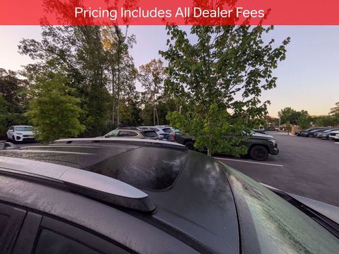 Used 2017 Toyota RAV4 XLE AWD/4WD image 11