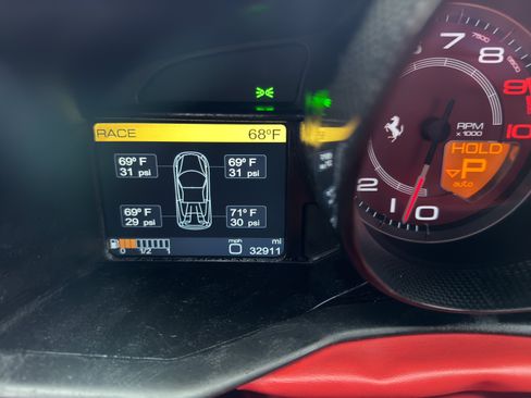 Used 2013 Ferrari 458 Spider RWD image 59