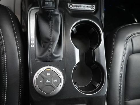 Certified 2025 Ford Bronco Outer Banks AWD/4WD image 19