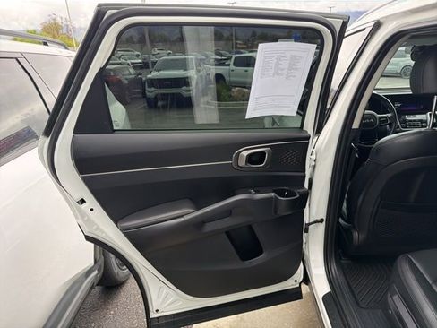 Certified 2023 Kia Sorento EX AWD/4WD image 21
