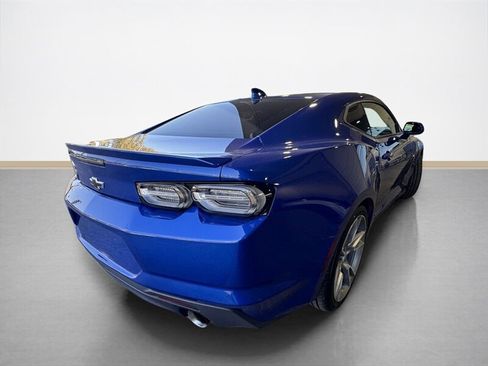 Used 2020 Chevrolet Camaro LT w/ RS Package image 4
