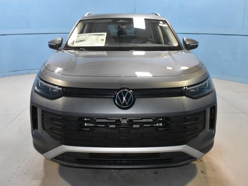 New 2026 Volkswagen Tiguan SE AWD/4WD image 19