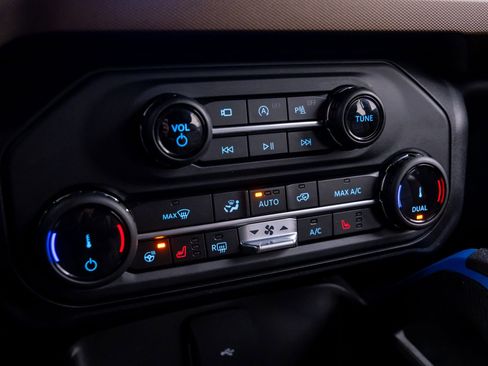 Used 2022 Ford Bronco Outer Banks image 24