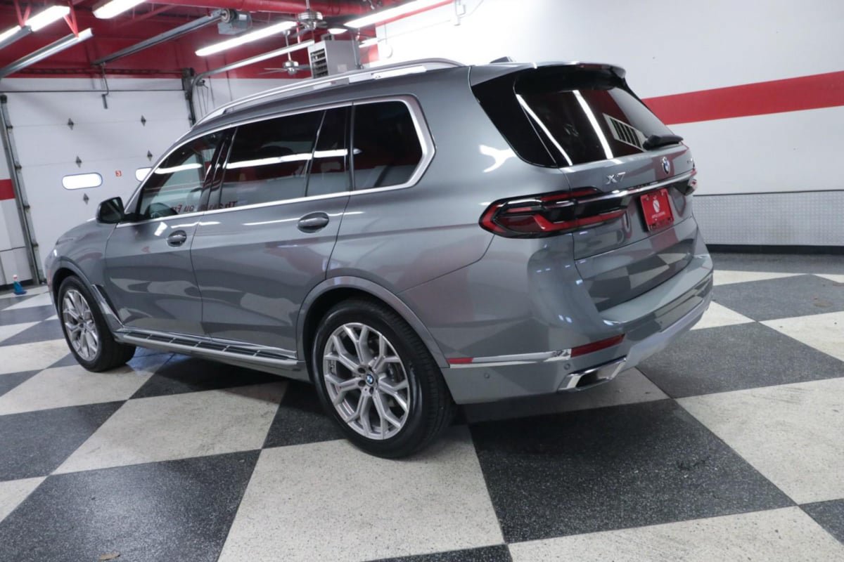 Used 2026 BMW X7 xDrive40i AWD/4WD image 6