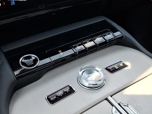 New 2027 Lincoln Navigator Reserve w/ Jet Appearance Package AWD/4WD image 24