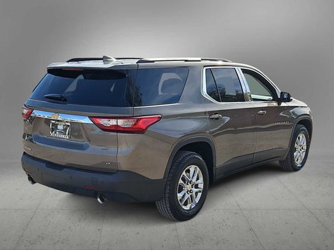 Used 2020 Chevrolet Traverse LT image 8