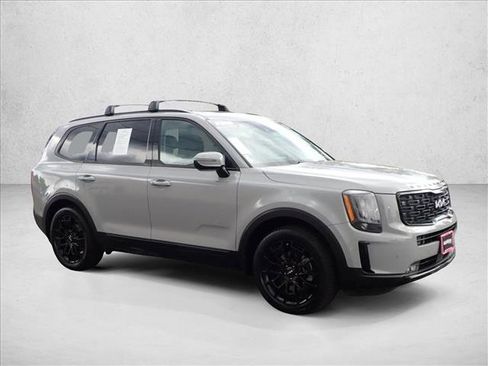 Used 2022 Kia Telluride SX w/ SX Prestige Package AWD/4WD image 6