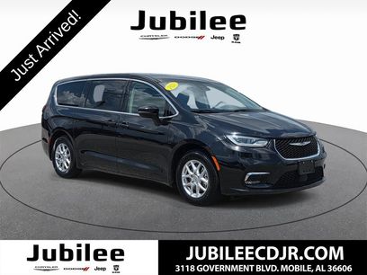 Used 2023 Chrysler Pacifica Touring-L