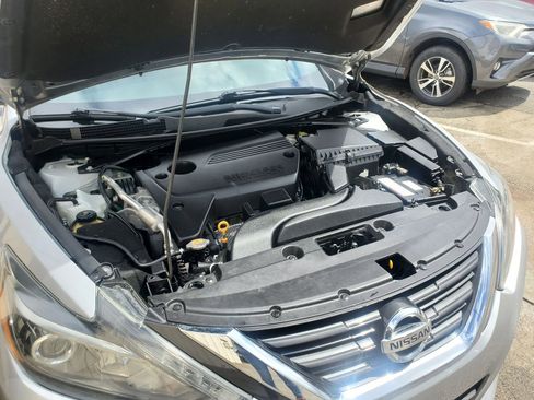 Used 2018 Nissan Altima 2.5 SV FWD image 46